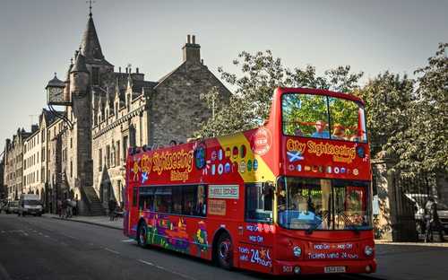 Edinburgh castle sightseeing open-top bus
